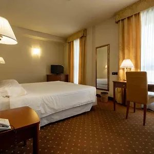 https://la-pieve-hotel.hotelinveneto.com